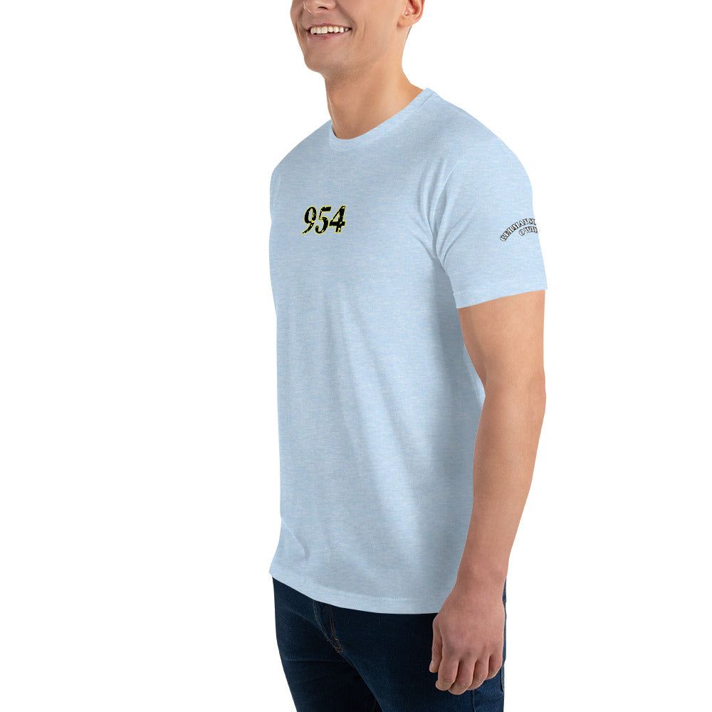 German Shepard II 954 Signature Short Sleeve T-shirt