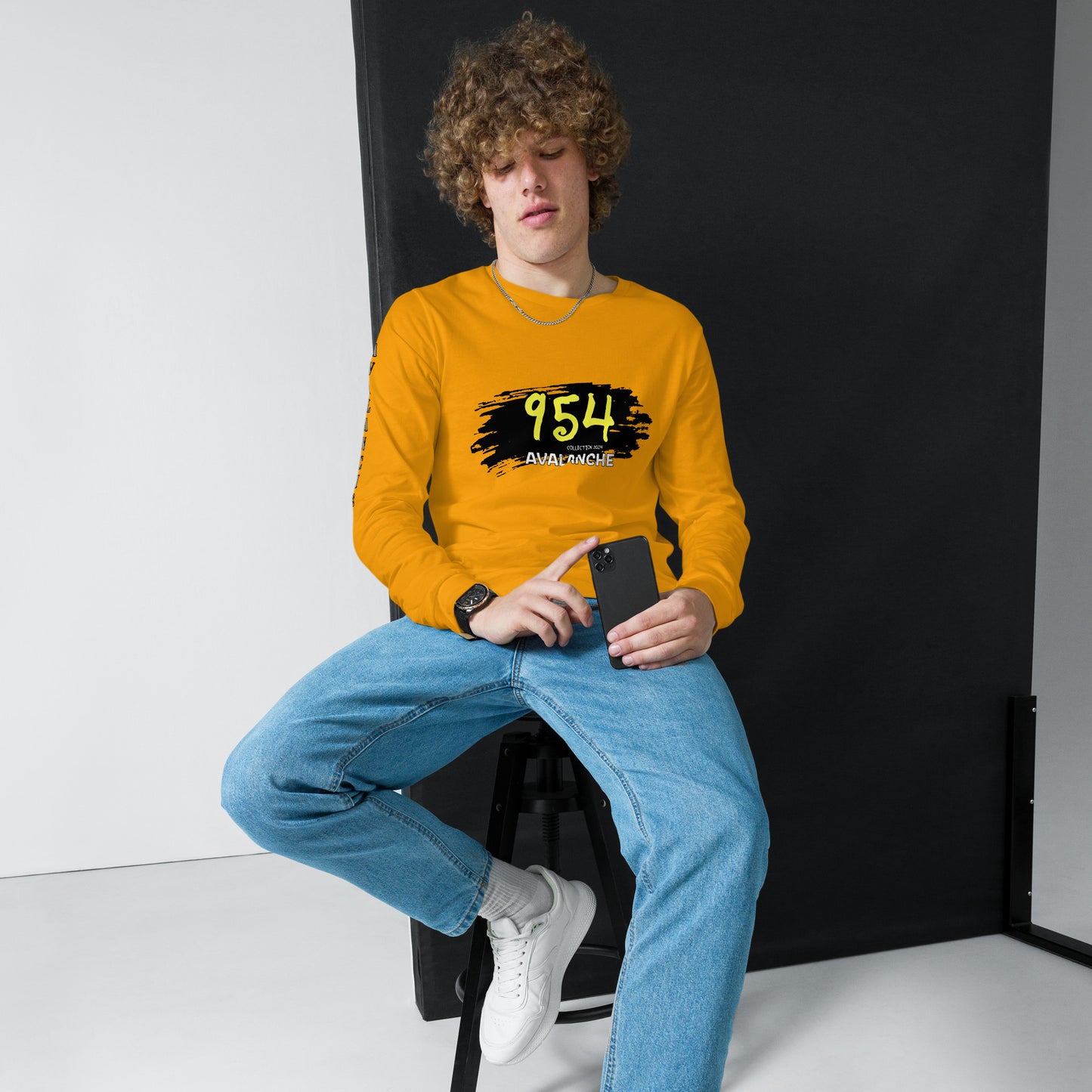 AVALANCHE 954 Signature Unisex Long Sleeve Tee