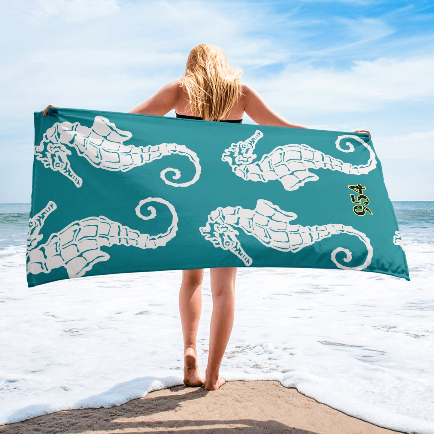 954 Seahorses Towel