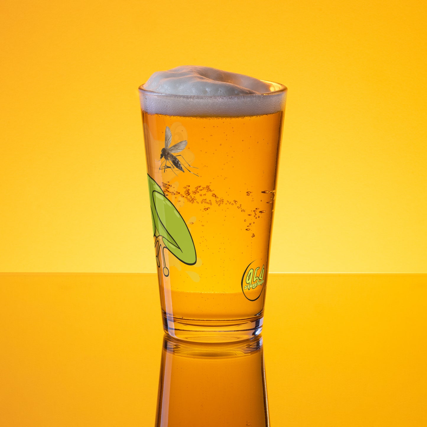 Frog 954 Signature Shaker pint glass